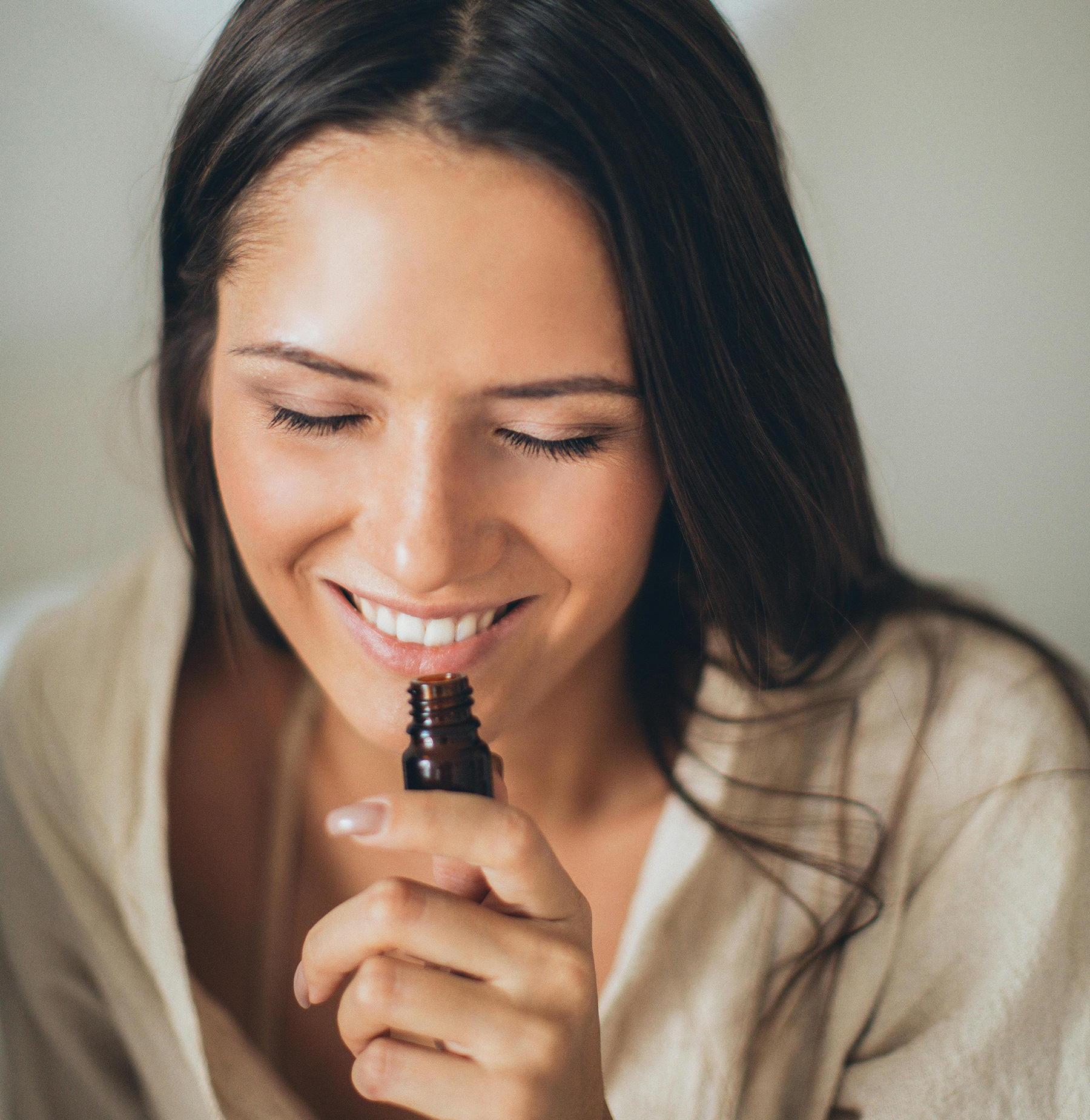 The Science Behind Aromatherapy: How Fragrance Oils Can Improve Your Health and Well-Being - Scentella